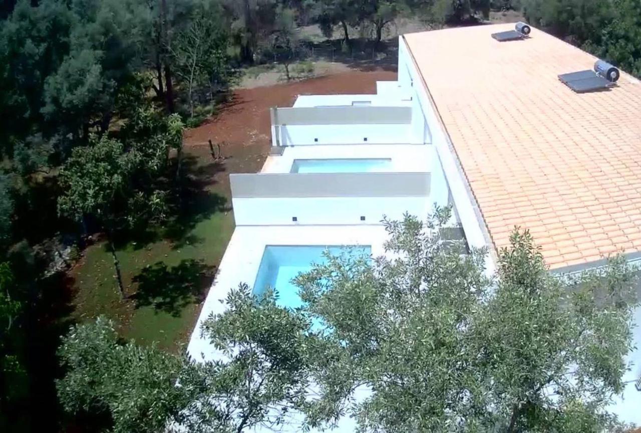 Splash Suites With Private Pools 尼基亚娜 外观 照片