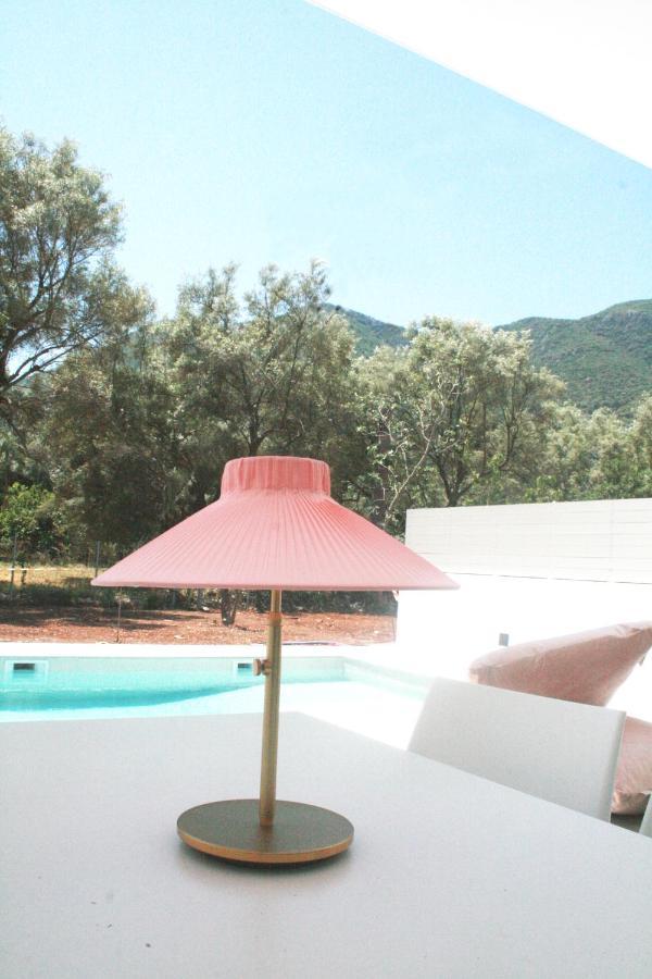 Splash Suites With Private Pools 尼基亚娜 外观 照片