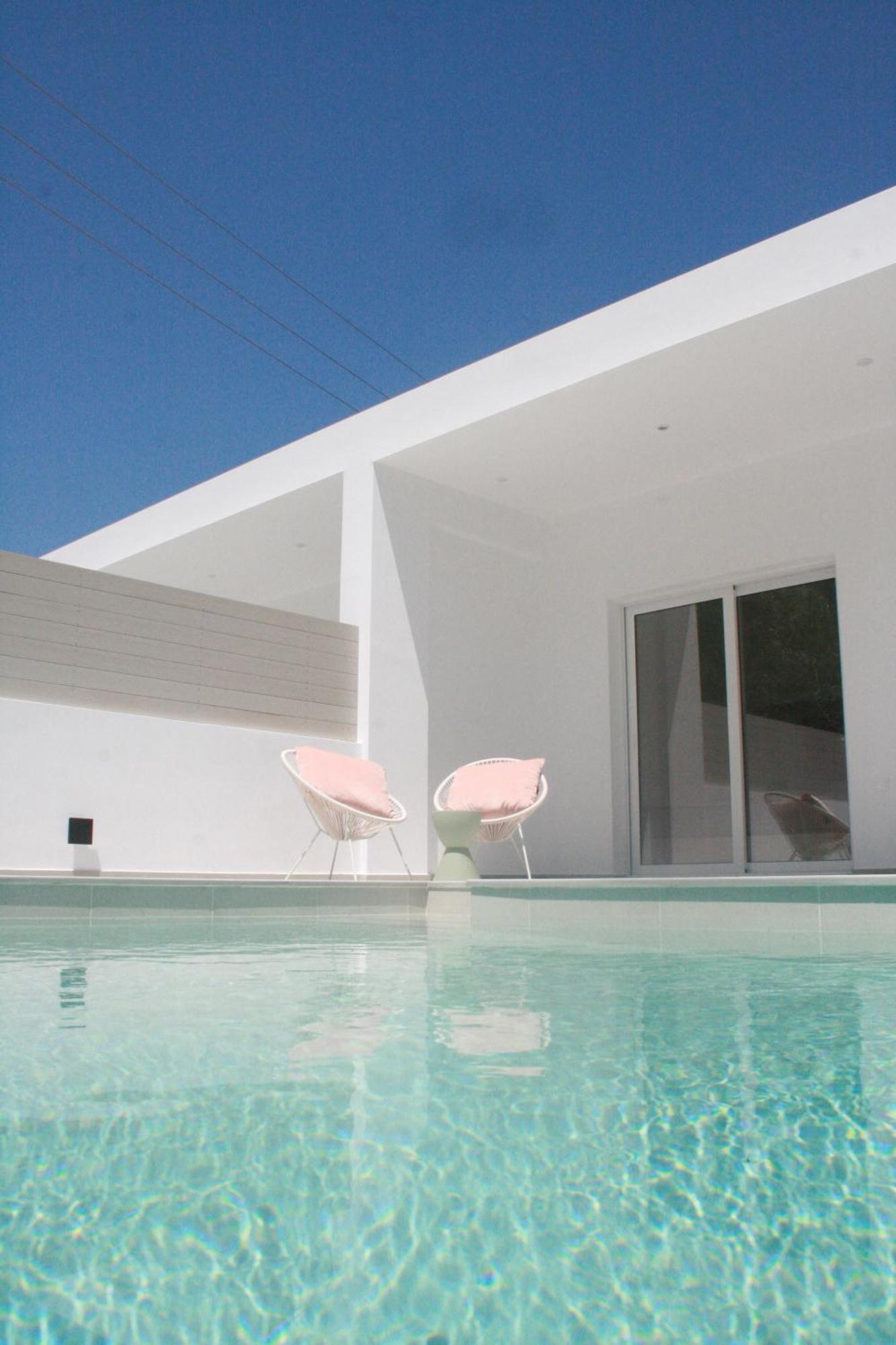 Splash Suites With Private Pools 尼基亚娜 外观 照片